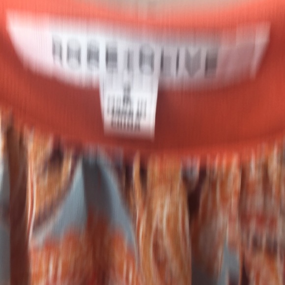 Too - Picture 3 of 3